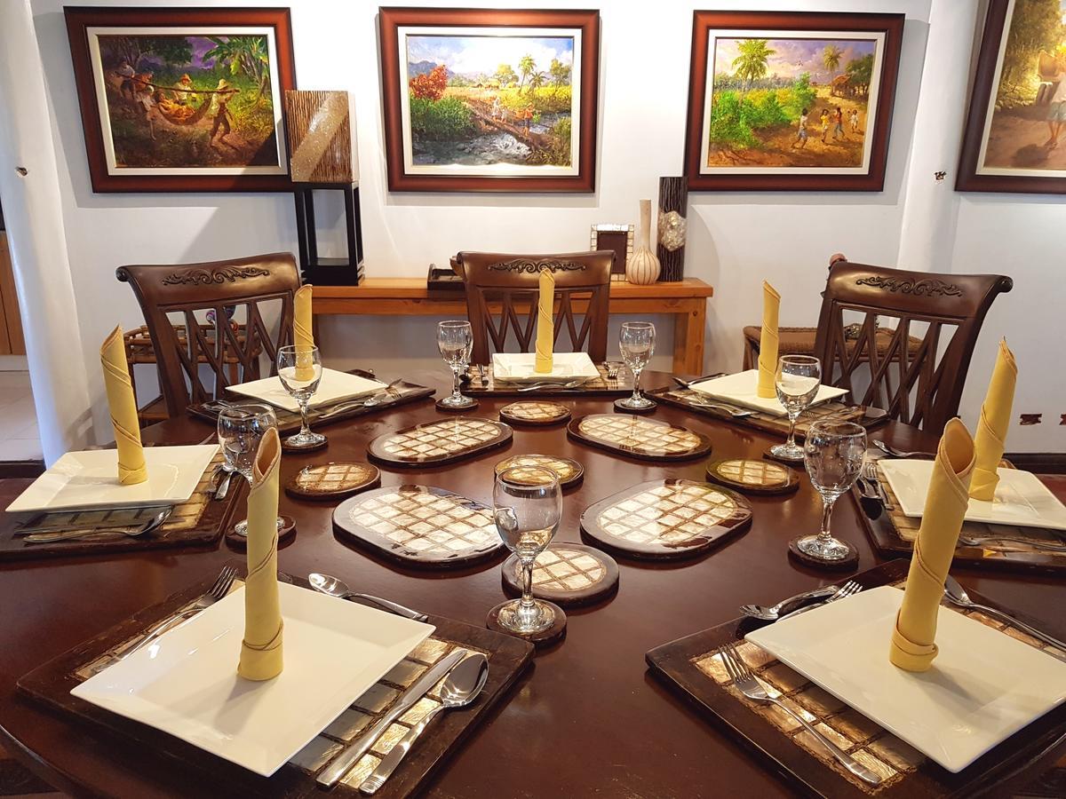 Stay Amare Villa Maria 1 Bacolod Bagian luar foto